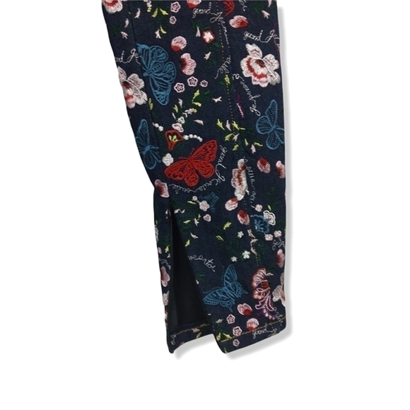 Cinq a Sept  Eva-Marie Embroided Jean Size 2 Retail  $395 - Picture 9 of 11